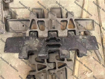 CKS800 Track Shoe GG60D00007P1